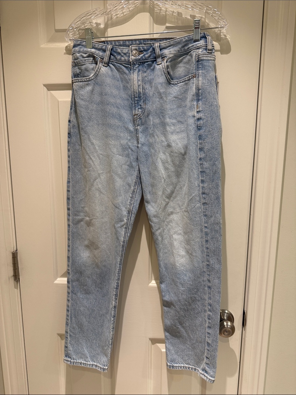 American Eagle Size 6 Short Light Wash Straight Leg Jeans - Classic Denim